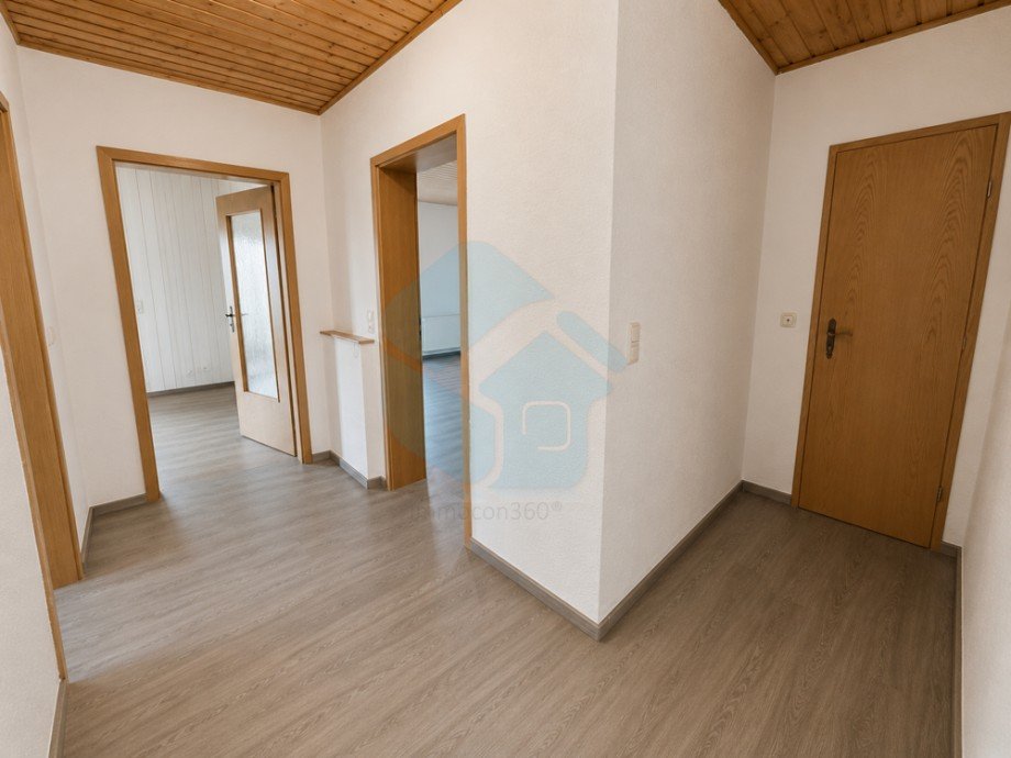 Flur Wohnung EG Mehrfamilienhaus W�lfersheim / Wohnbach