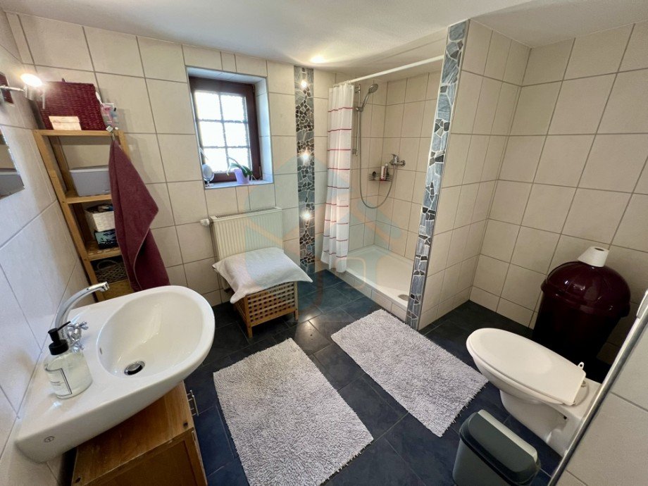Badezimmer OG Einfamilienhaus Waldsolms / Kraftsolms