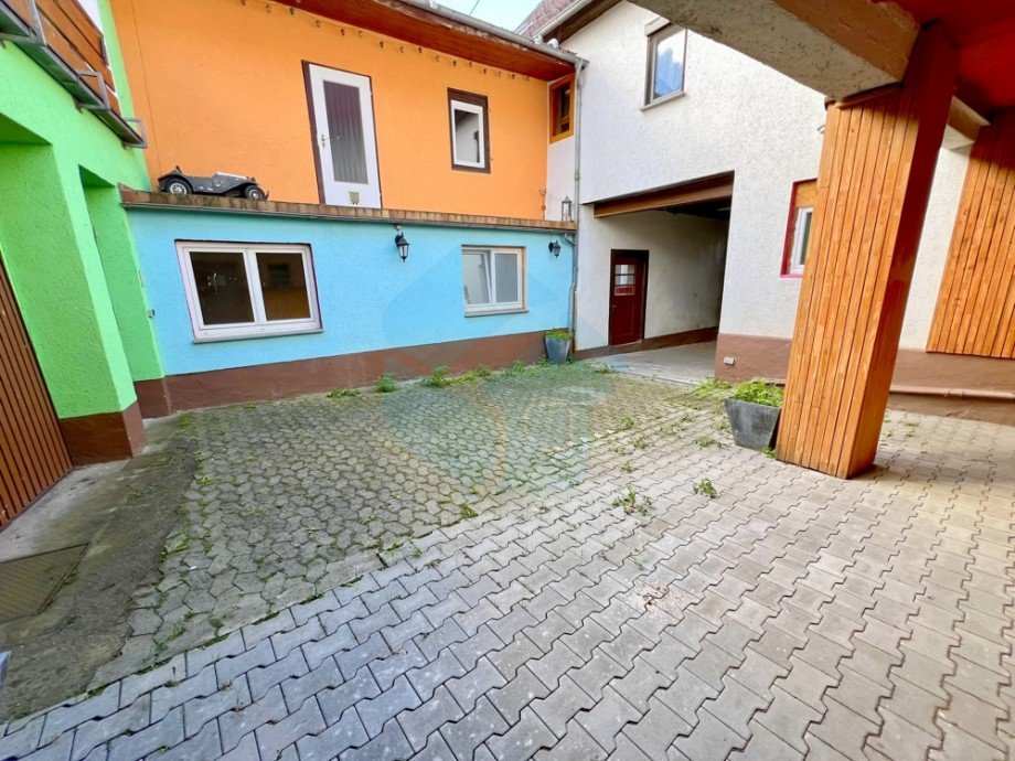 Innenhof Einfamilienhaus M�nzenberg / Ober-H�rgern
