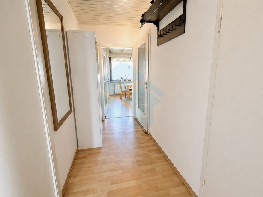 Flur Erdgeschoss Doppelhaush�lfte Butzbach