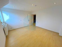 Zimmer DG RESERVIERT! Ger�umiges Haus im Kern von Butzbach-Niederweisel!