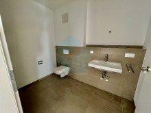 Badezimmer Hochwertige 2-Zimmer-Wohnung mit Balkon, Tiefgarage und moderner Ausstattung in Hattersheim am Main!