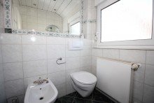 G�ste-WC TERMINE AUSGEBUCHT! Sch�nes, ger�umiges EFH mit sch�nem Garten in ruhiger Lage!