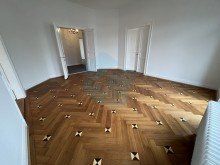 Wohnzimmer Ansicht 2 Sch�ne, ger�umige Altbauwohnung im Herzen von Friedberg!
