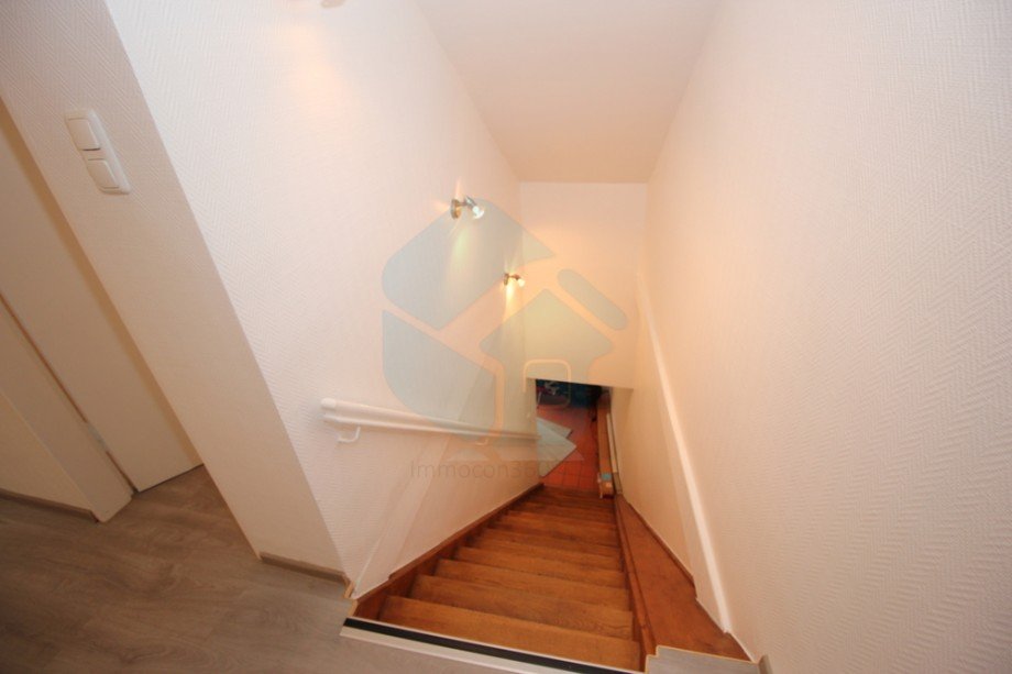 Treppenansicht zum Eingang Etagenwohnung Friedberg
