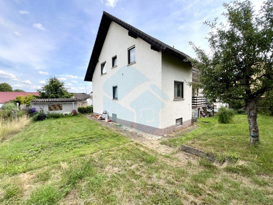 Seitenansicht 2 Einfamilienhaus Hadamar / Niederhadamar
