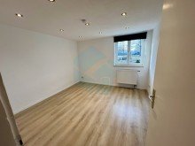Zimmer EG RESERVIERT! Ger�umiges Haus im Kern von Butzbach-Niederweisel!