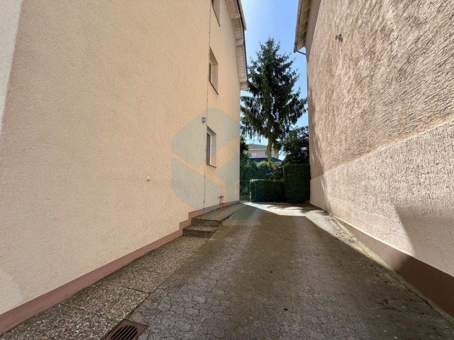 Einfahrt Ansicht 2 Mehrfamilienhaus Friedberg