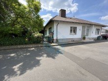 Frontansicht Haus Provisionsfrei f�r Kaufende! Einzigartiges Gewerbeobjekt mit vielen M�glichkeiten in Friedberg!