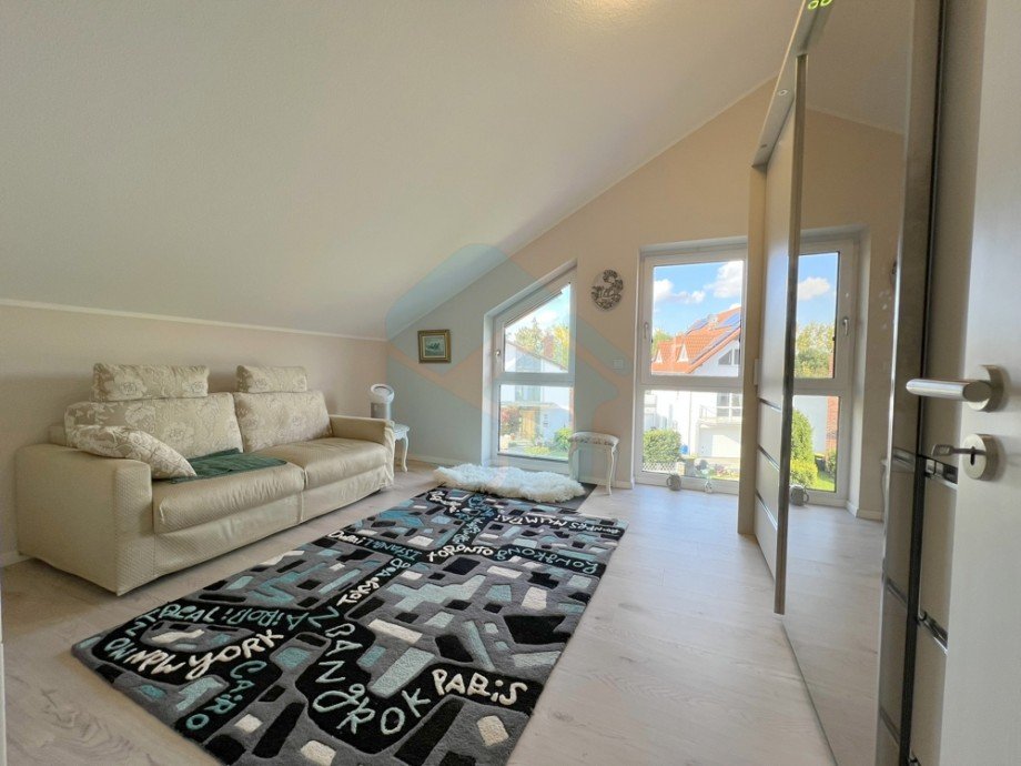 Schlafzimmer 2 Dachgeschoss Einfamilienhaus Butzbach / Griedel