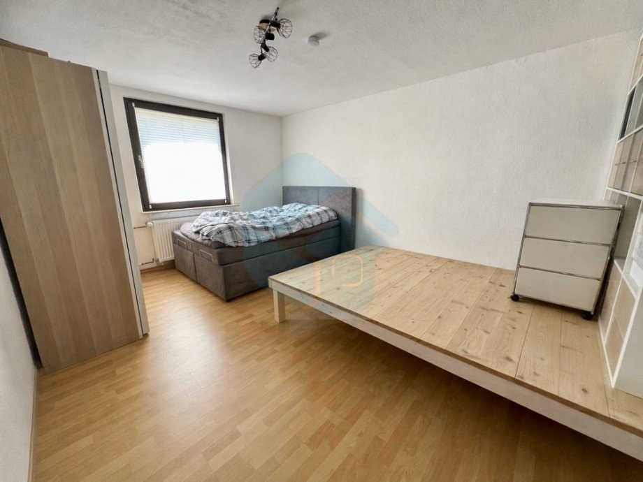 Schlafzimmer 3 links 1 Doppelhaush�lfte Butzbach