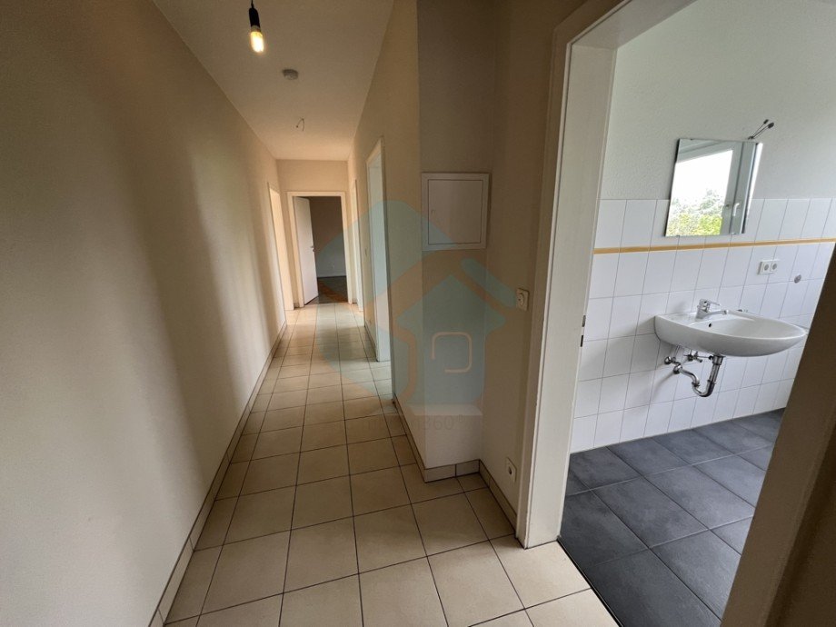 Flur Ansicht 1 Dachgeschosswohnung Bad Nauheim