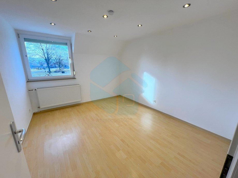 Zimmer DG Einfamilienhaus Butzbach / Nieder-Weisel