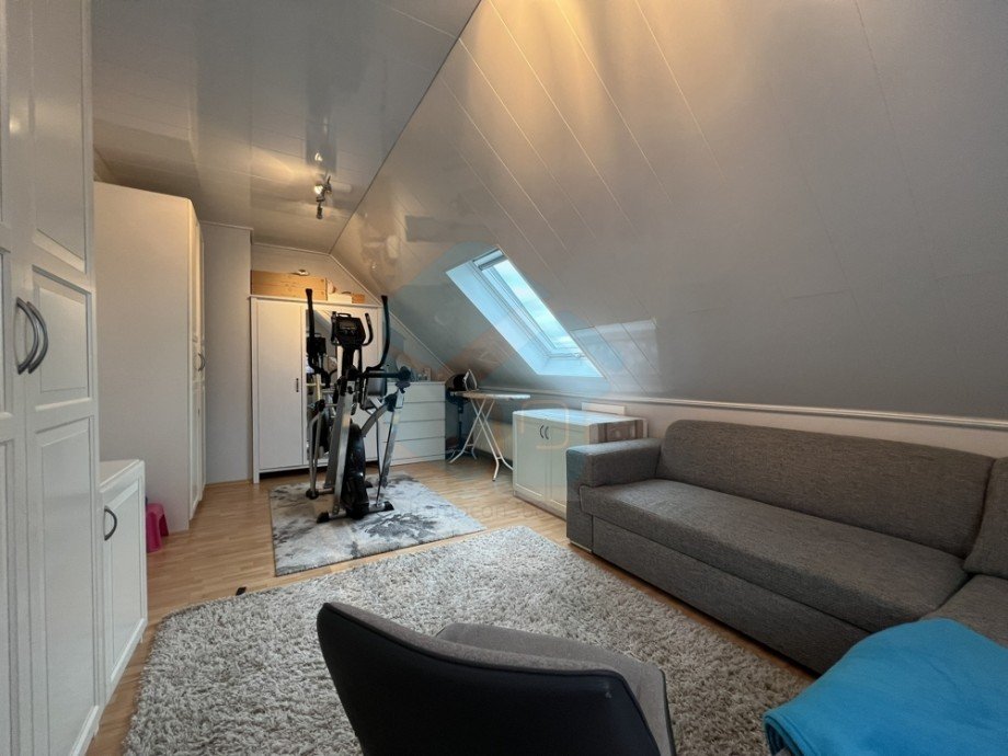Schlafzimmer DG Reihenendhaus W�lfersheim / S�del