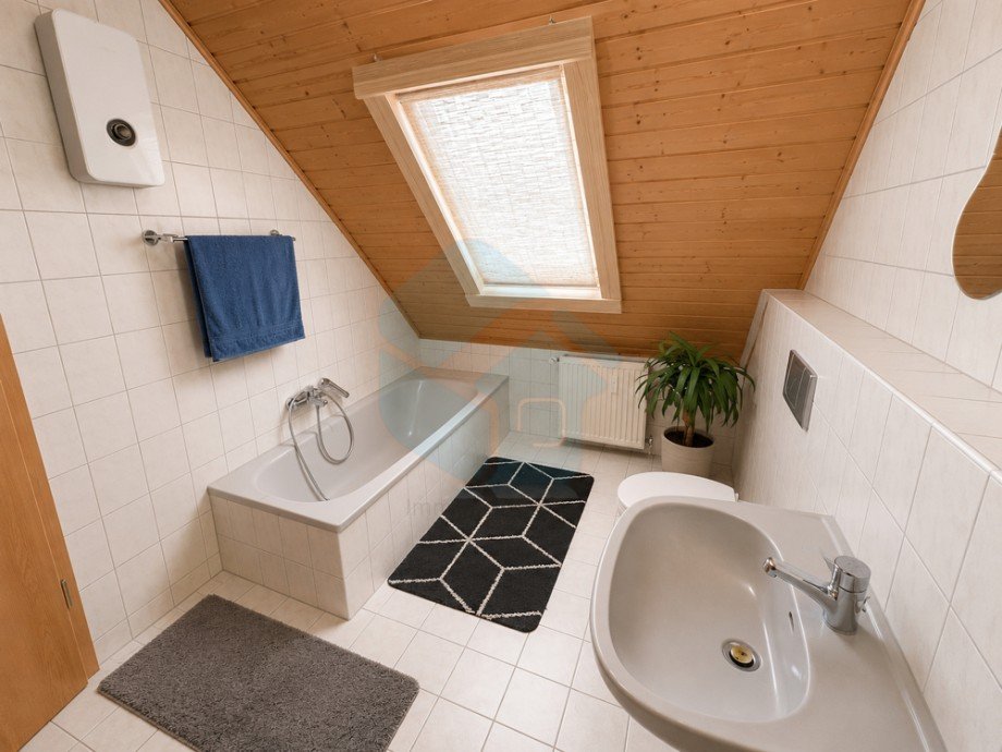 Wohnung DG Badezimmer Mehrfamilienhaus W�lfersheim / Wohnbach