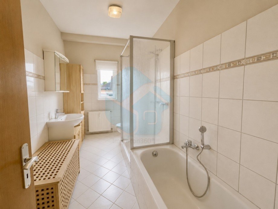 Badezimmer DG Mehrfamilienhaus Friedberg