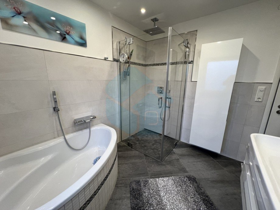 Badezimmer OG Reihenendhaus W�lfersheim / S�del