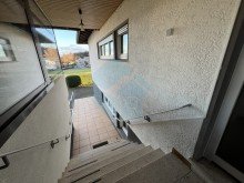 Treppenaufgang Sch�ne, ger�umige Wohnung in ruhiger Lage!